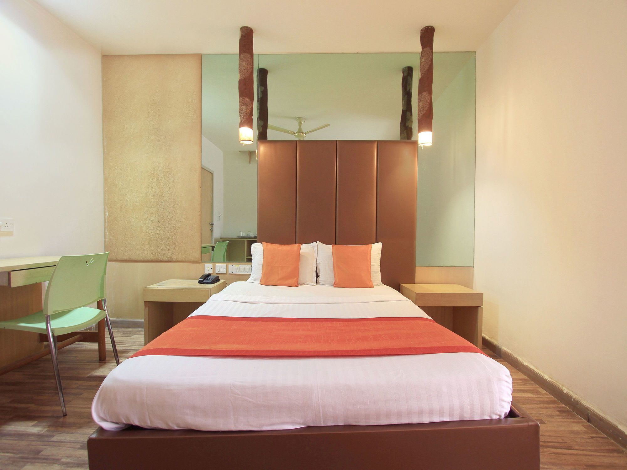 Purple Inn Boutique Hotel ไมซอร์ ภายนอก รูปภาพ